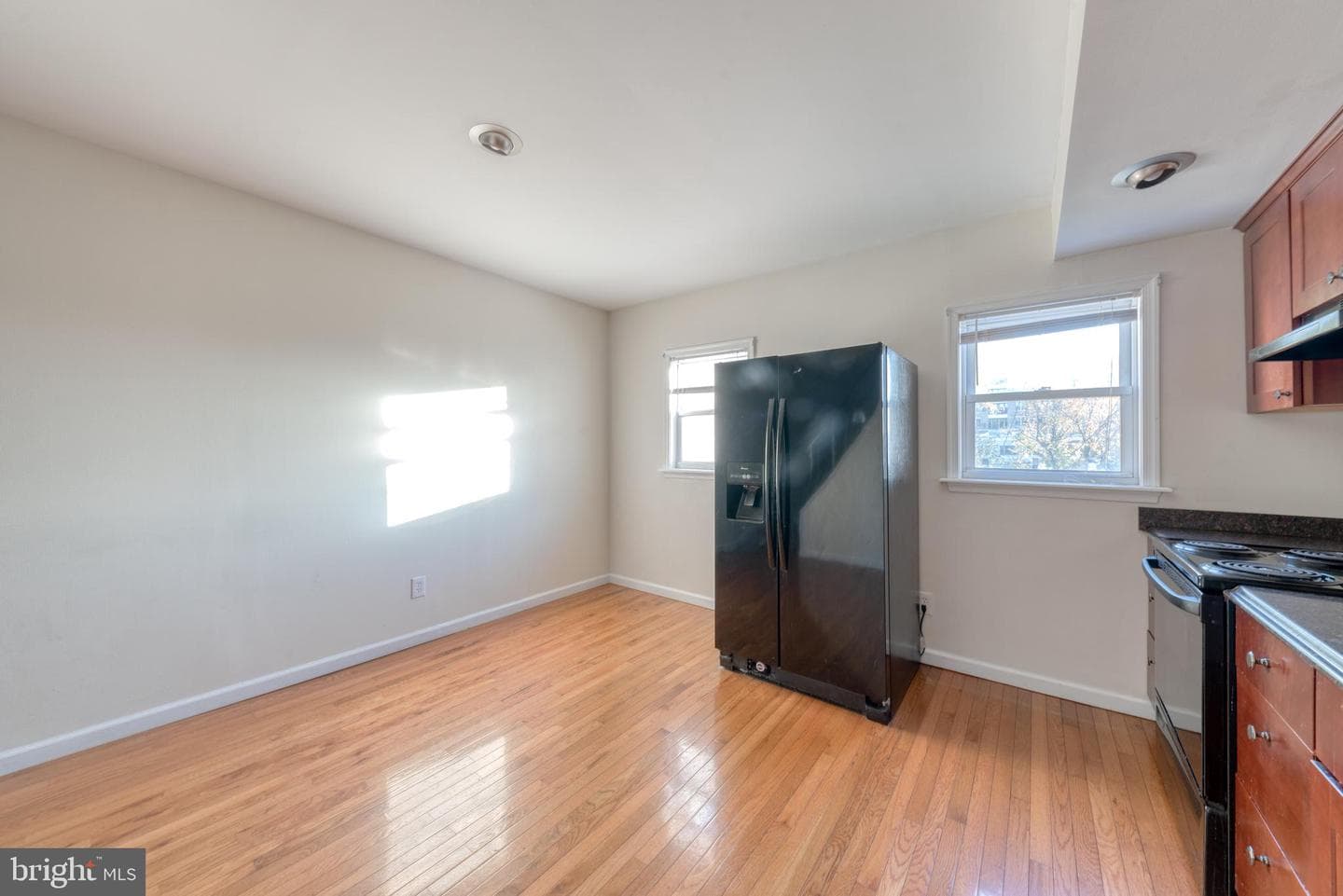 3821 Roland Avenue photo 9