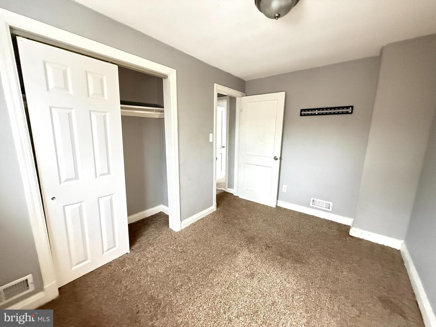 2725 Uhler Avenue photo 4