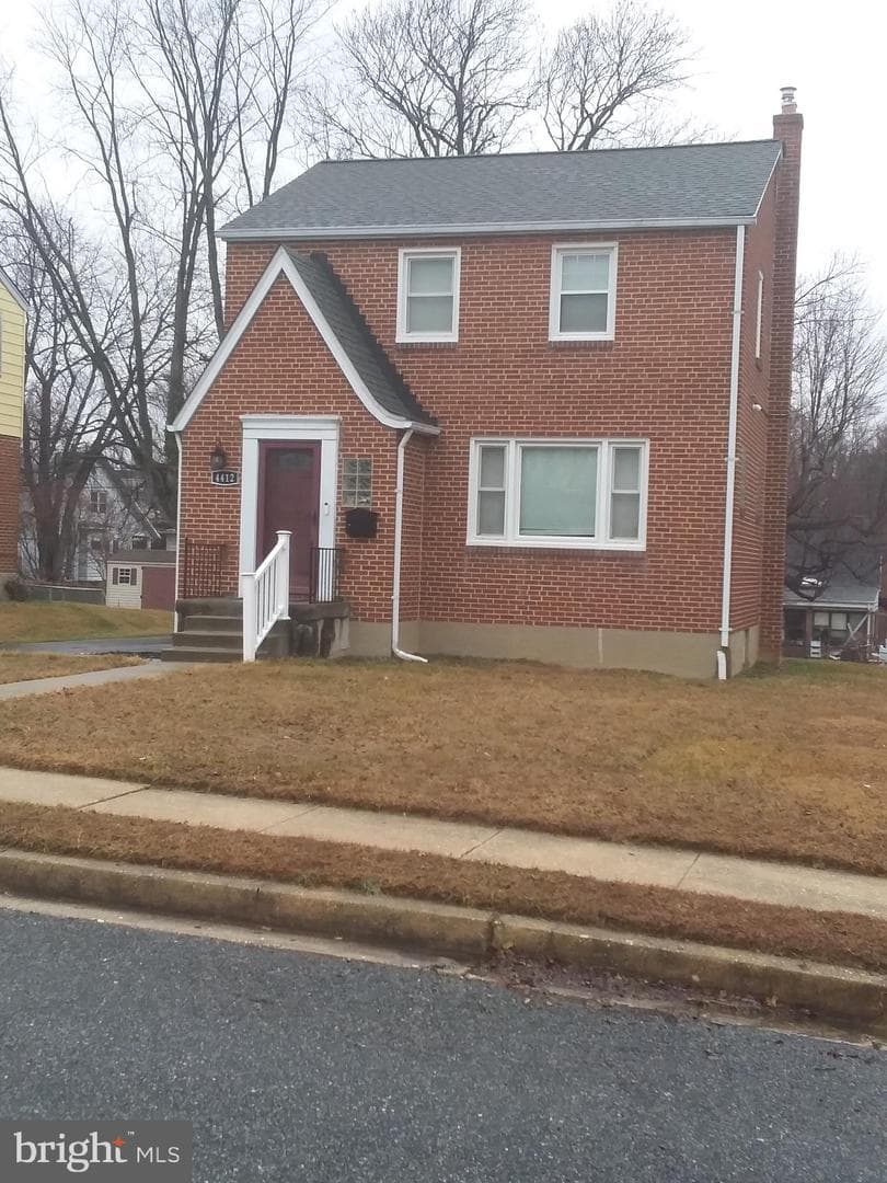 4412 Springwood Avenue photo 1
