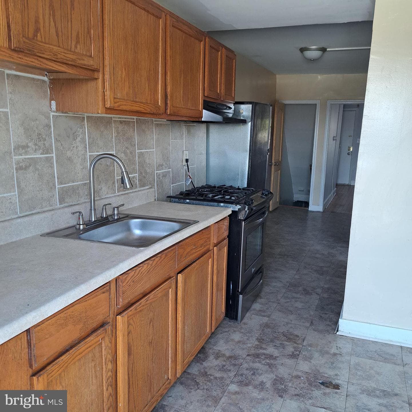 2805 Sunset Drive photo 3