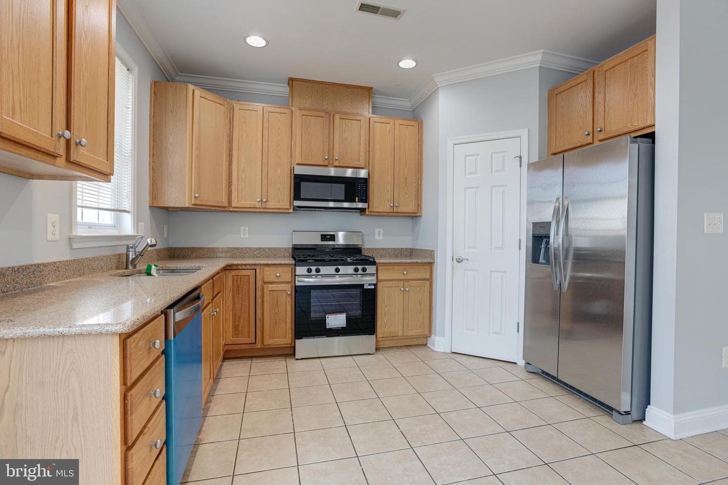 302 Scott Street photo 15