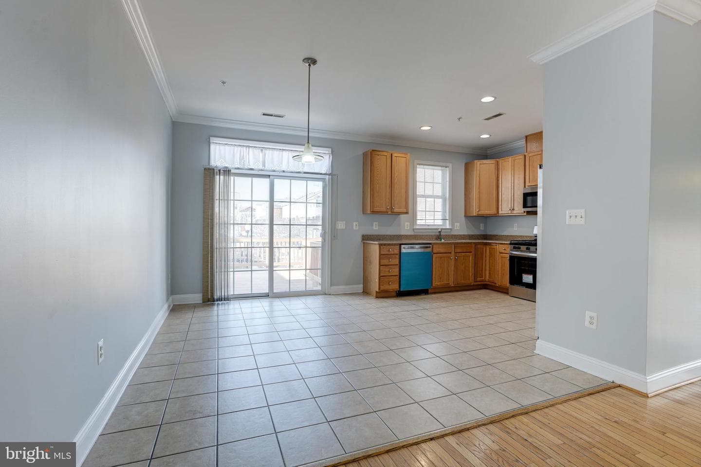 302 Scott Street photo 20