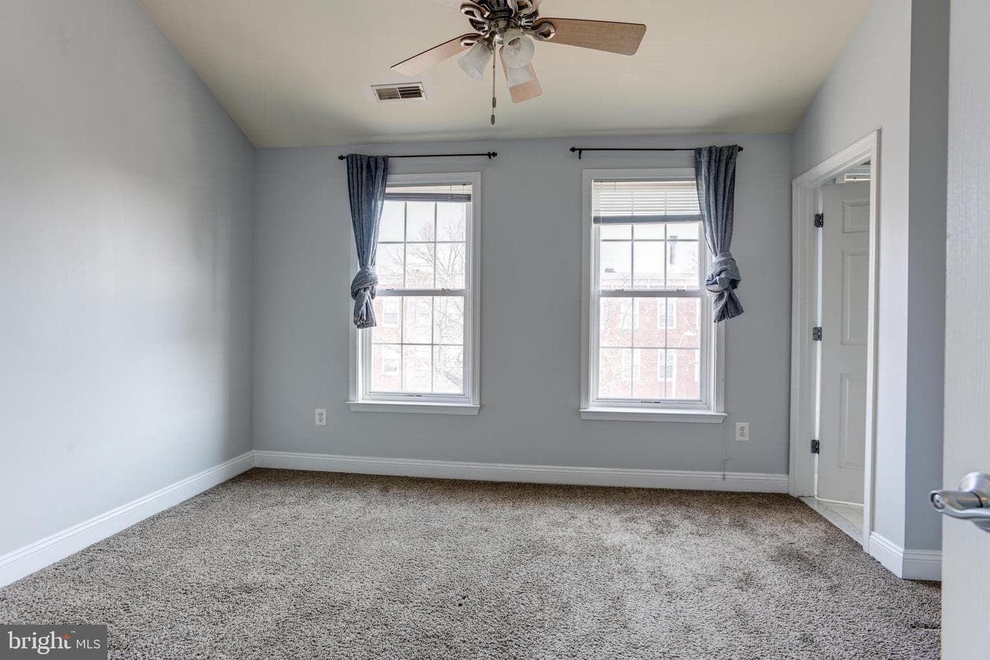 302 Scott Street photo 31