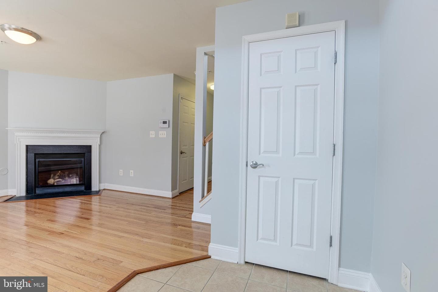 302 Scott Street photo 4