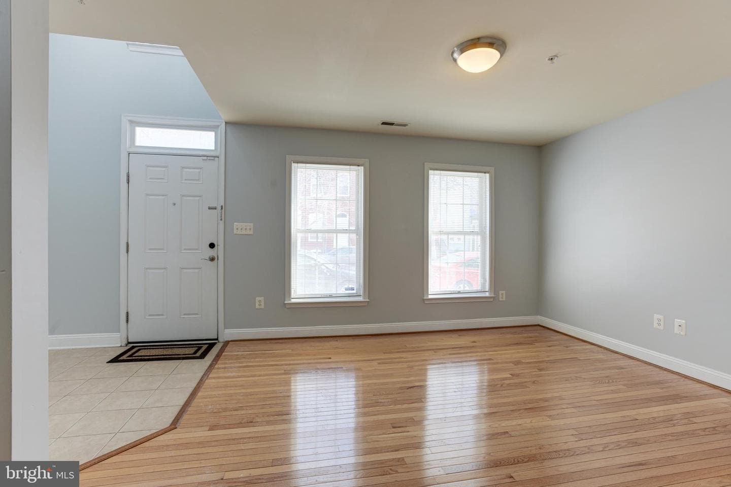 302 Scott Street photo 9