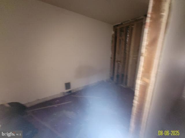 1818 Clifton Avenue photo 16