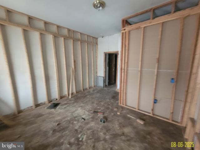 1818 Clifton Avenue photo 20