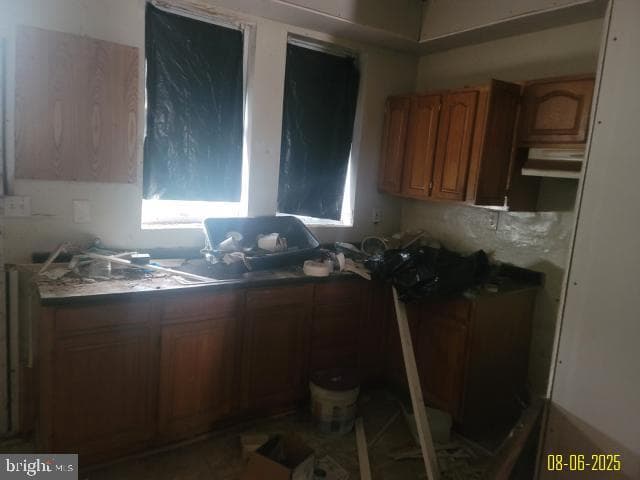 1818 Clifton Avenue photo 5