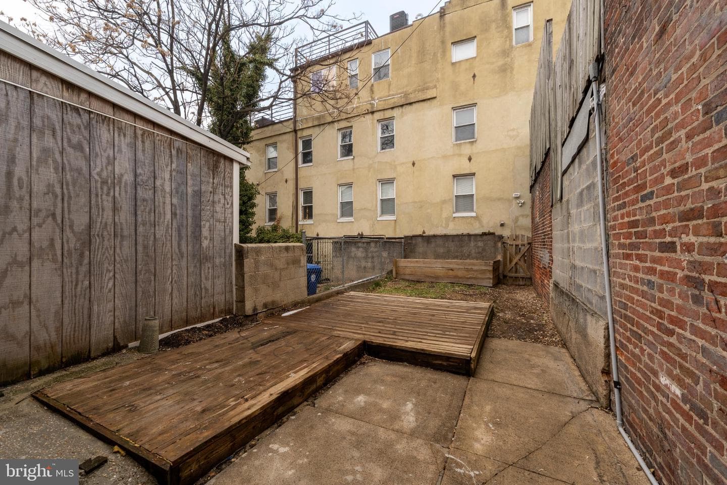 1826 E Lombard Street photo 26