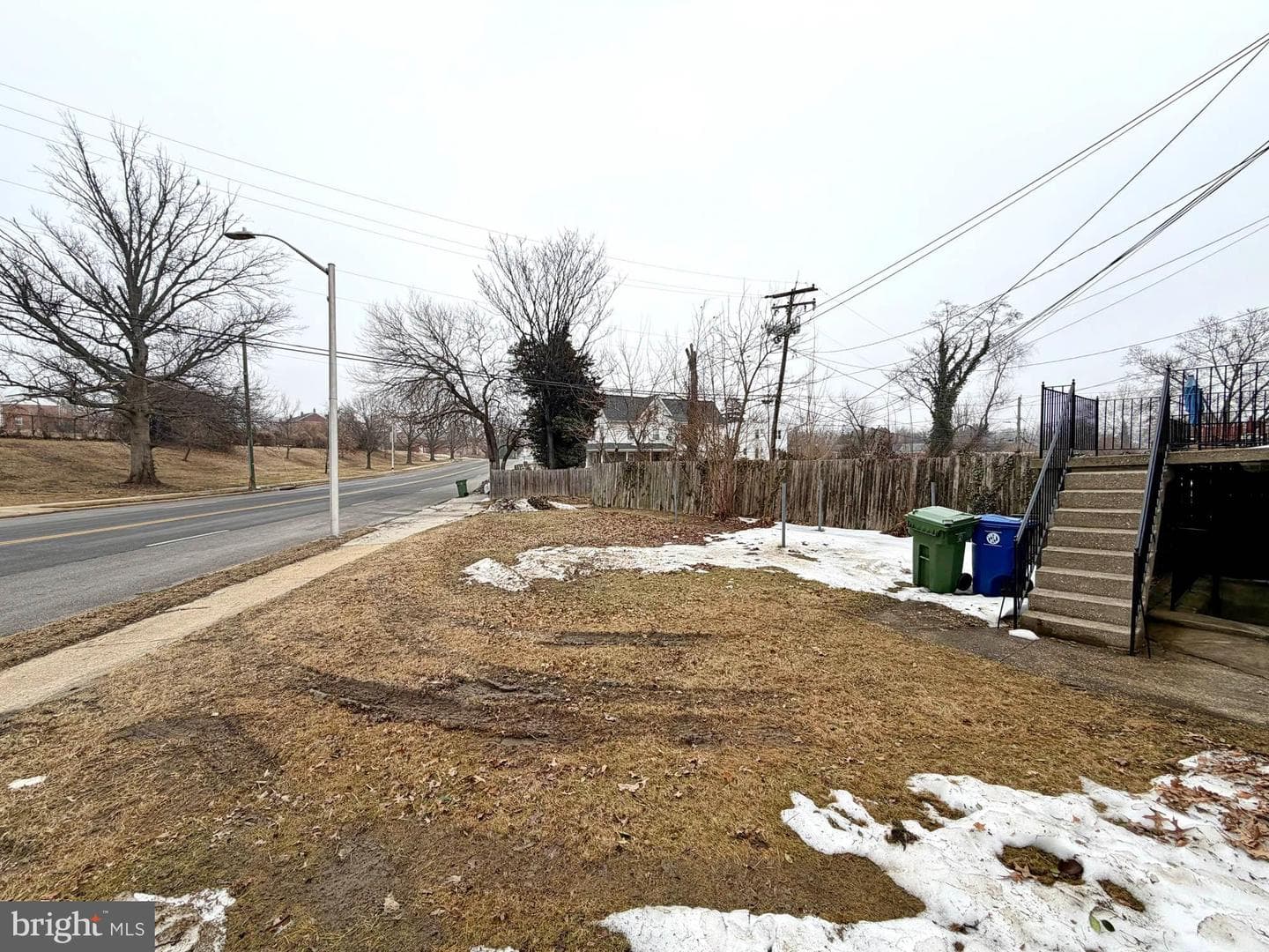 1200 Woodbourne Avenue photo 23