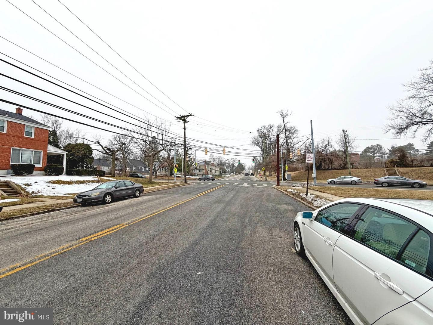 1200 Woodbourne Avenue photo 25