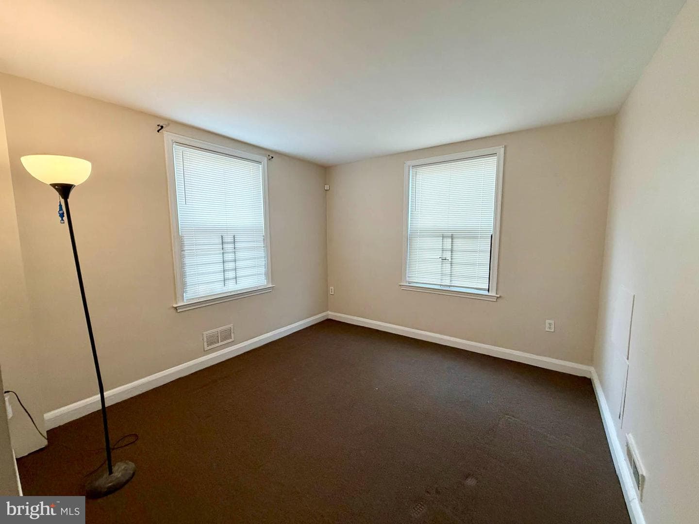 1200 Woodbourne Avenue photo 5