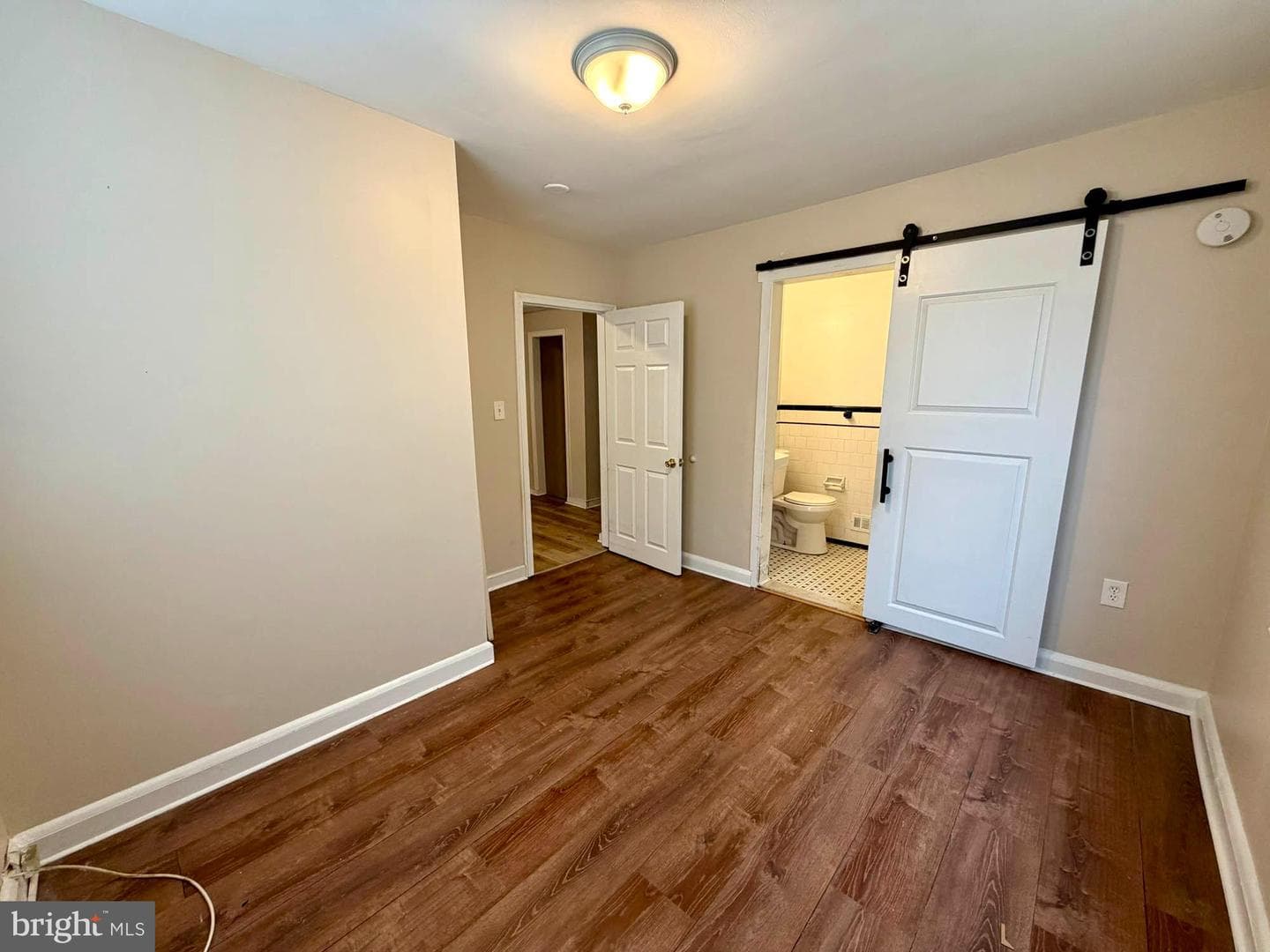 1200 Woodbourne Avenue photo 9