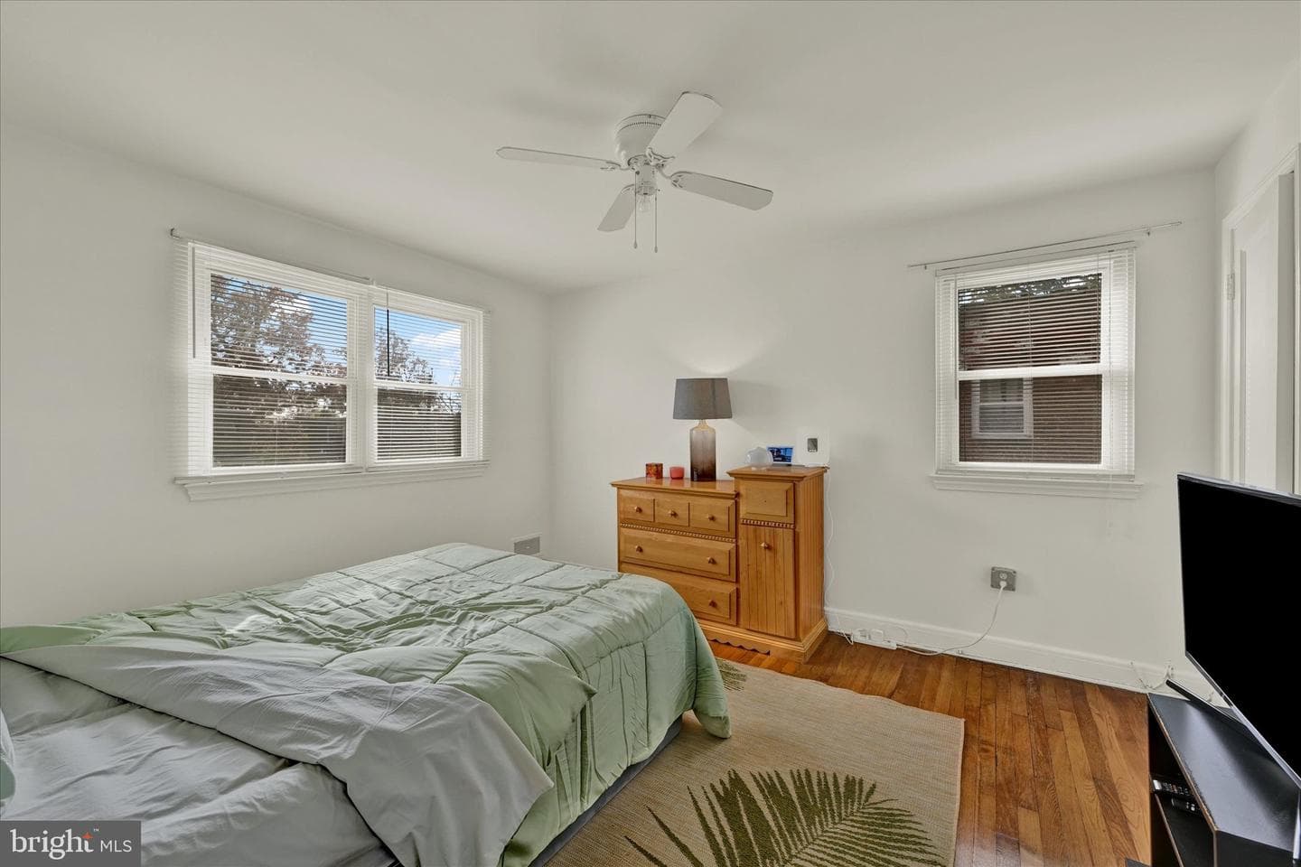 3922 Mortimer Avenue photo 13