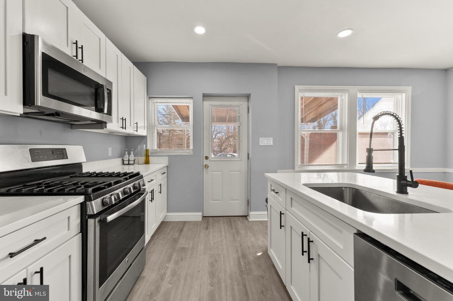 4527 Northwood photo 8