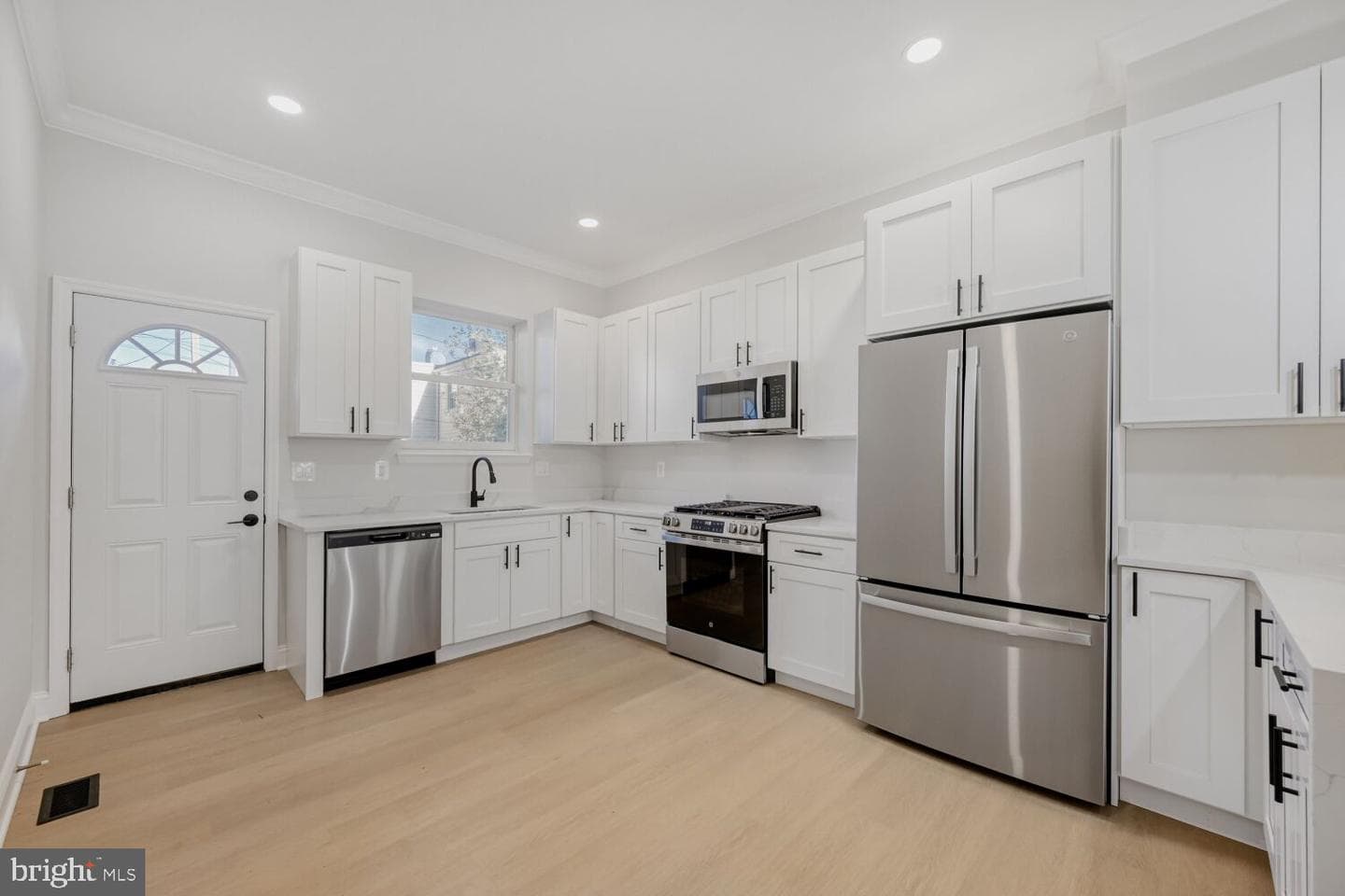 2328 E Baltimore Street photo 15
