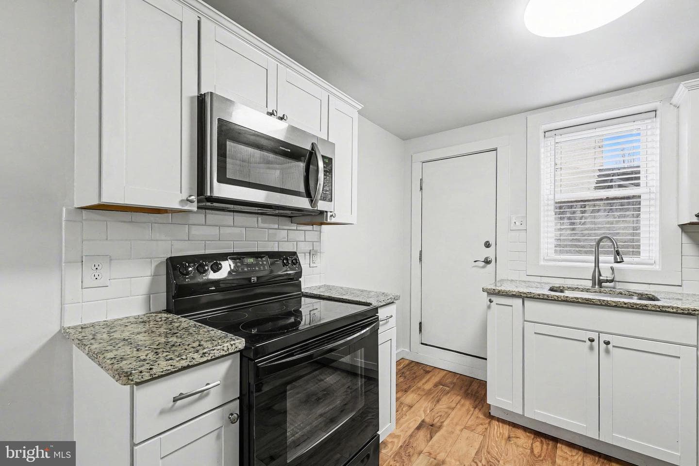 207 S Durham Street photo 10