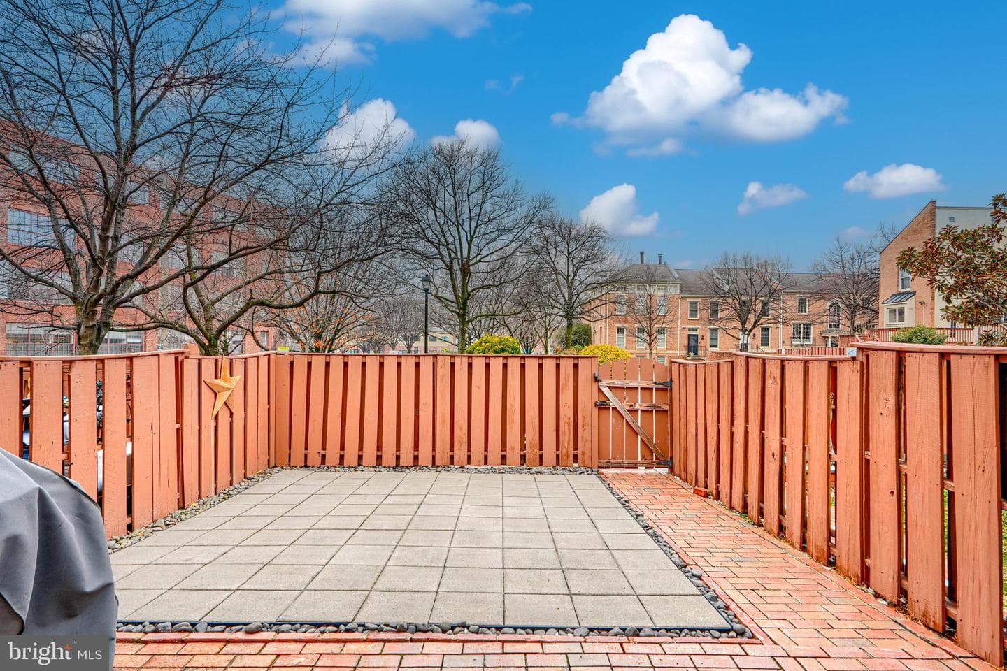1206 S Linwood Avenue photo 36