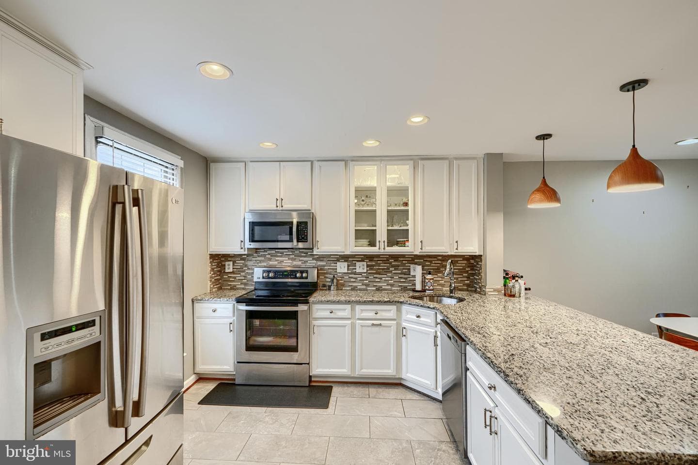 1206 S Linwood Avenue photo 5