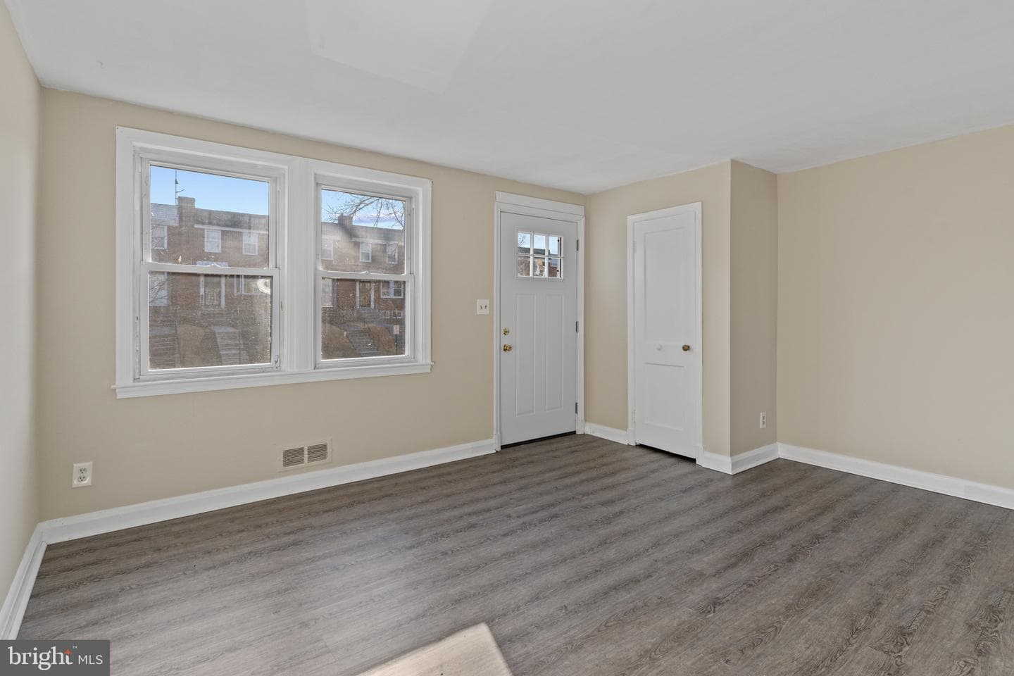 4116 Raymonn Avenue photo 7