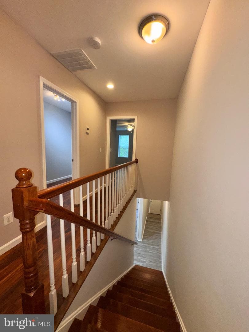 503 N Lakewood Avenue photo 31