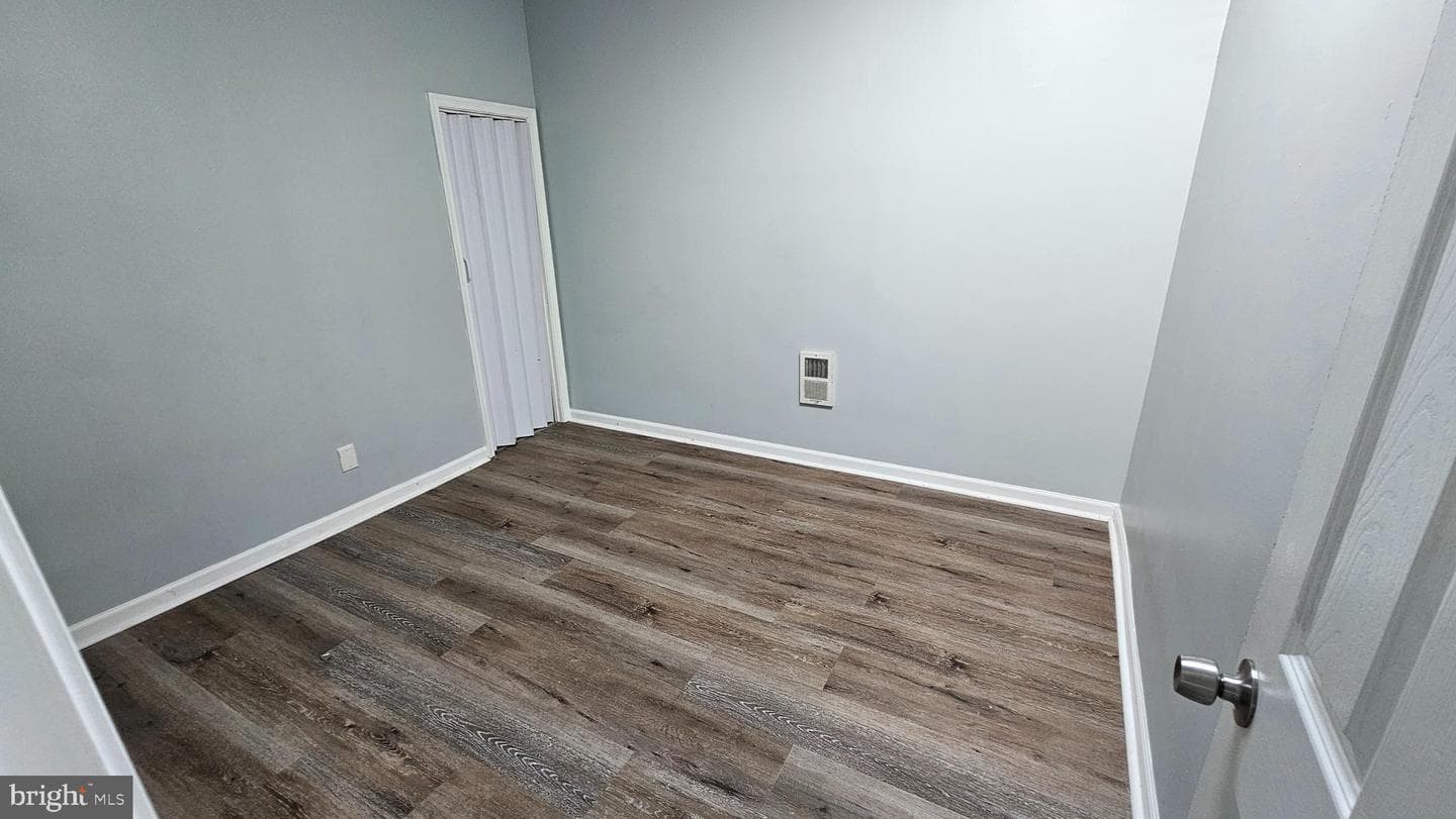 2805 Erdman photo 16