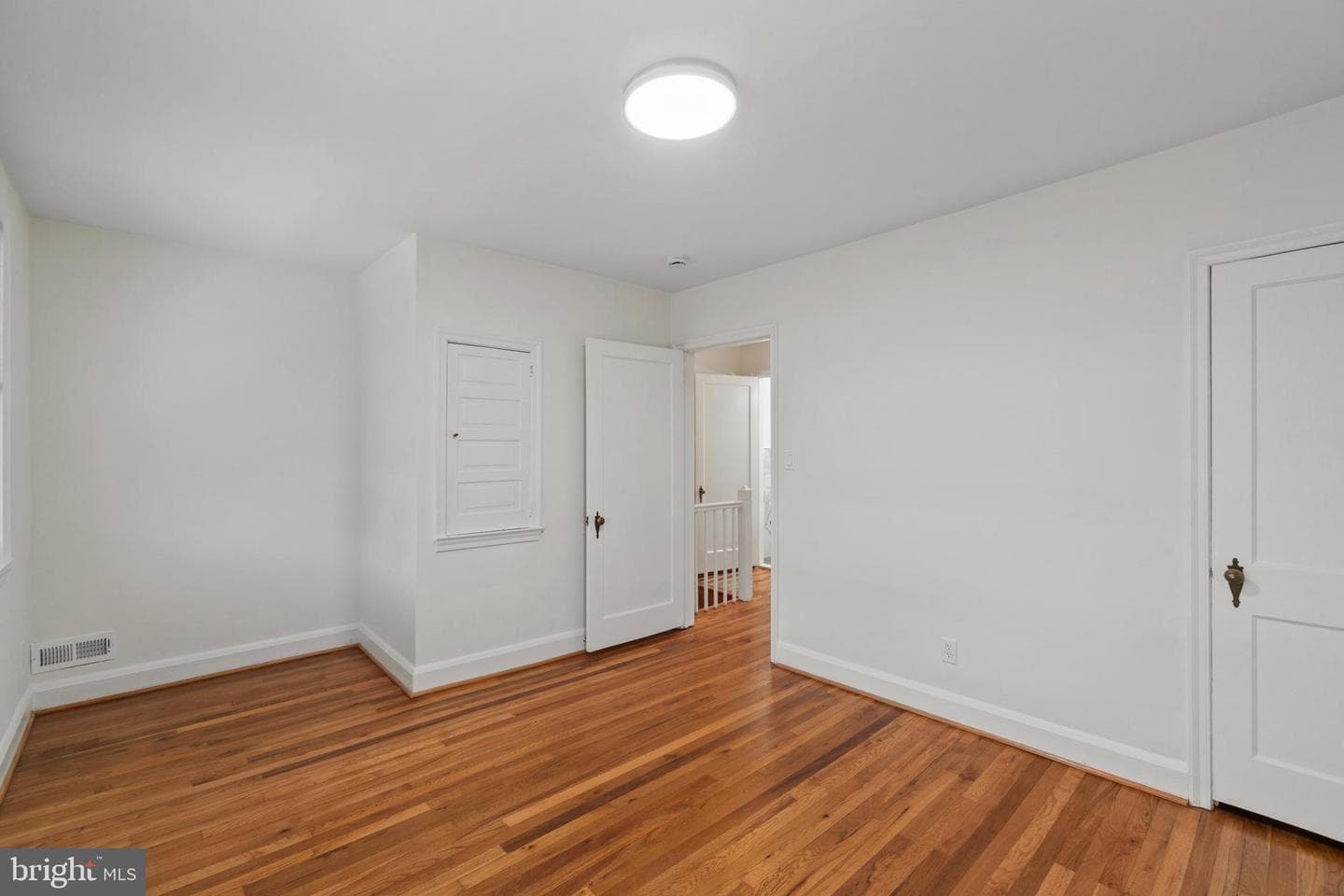 4345 Newport Avenue photo 17