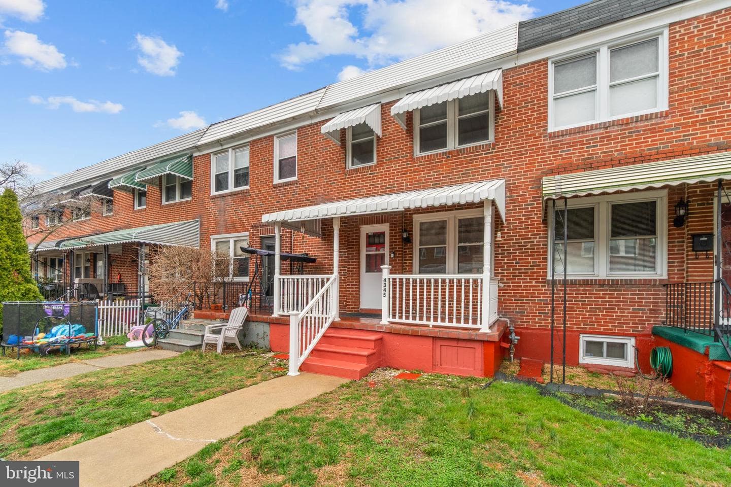 4345 Newport Avenue photo 2