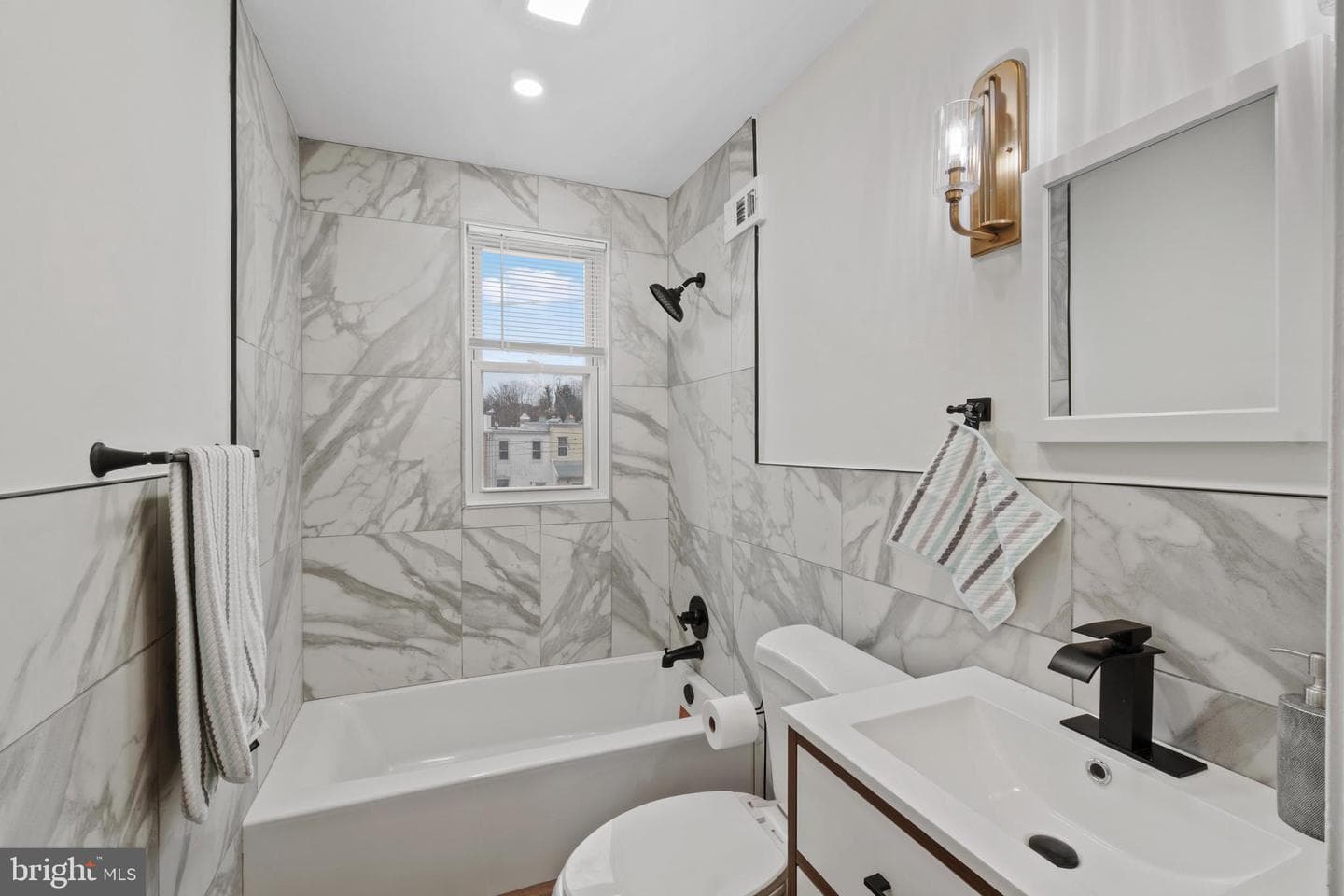 4345 Newport Avenue photo 21