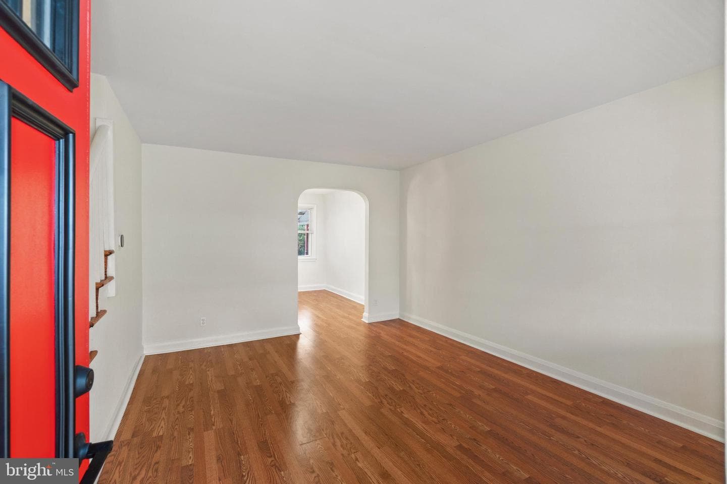 4345 Newport Avenue photo 3