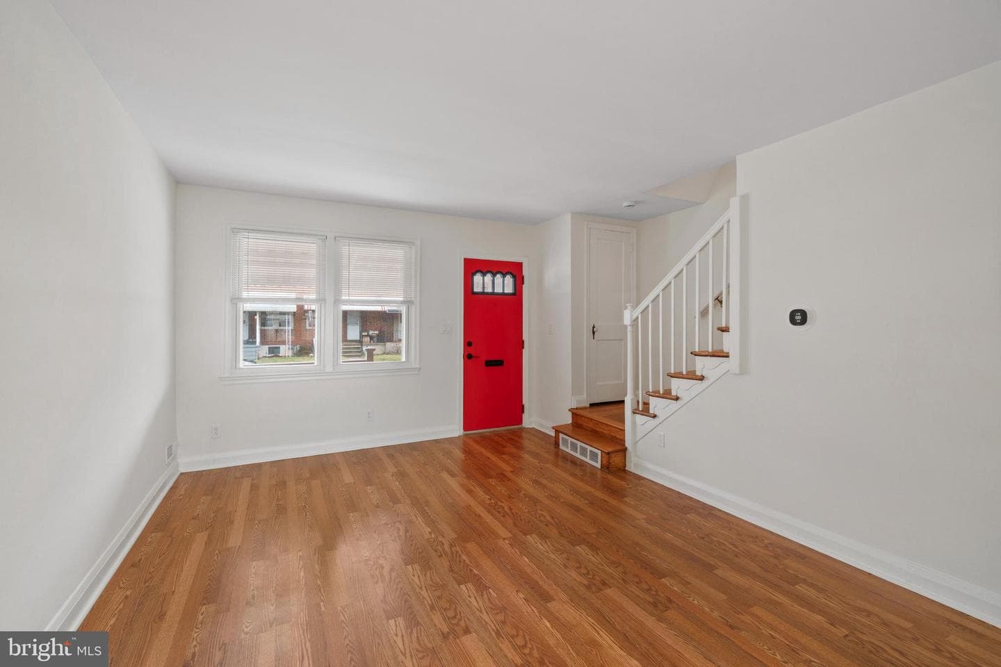 4345 Newport Avenue photo 4