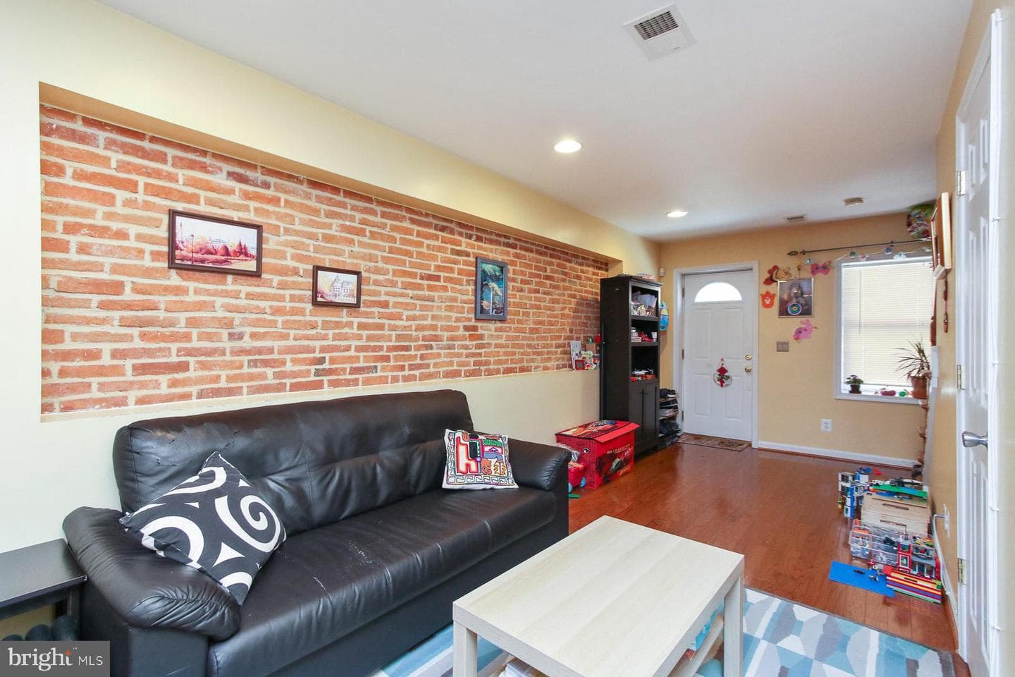 613 S Port Street photo 10