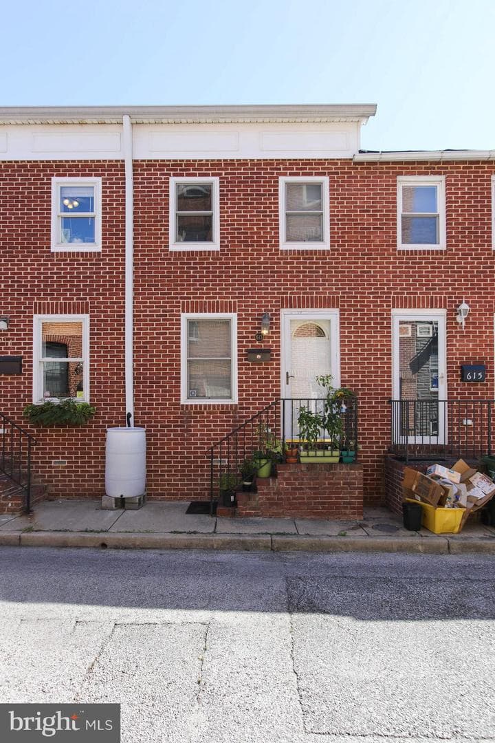 613 S Port Street photo 33