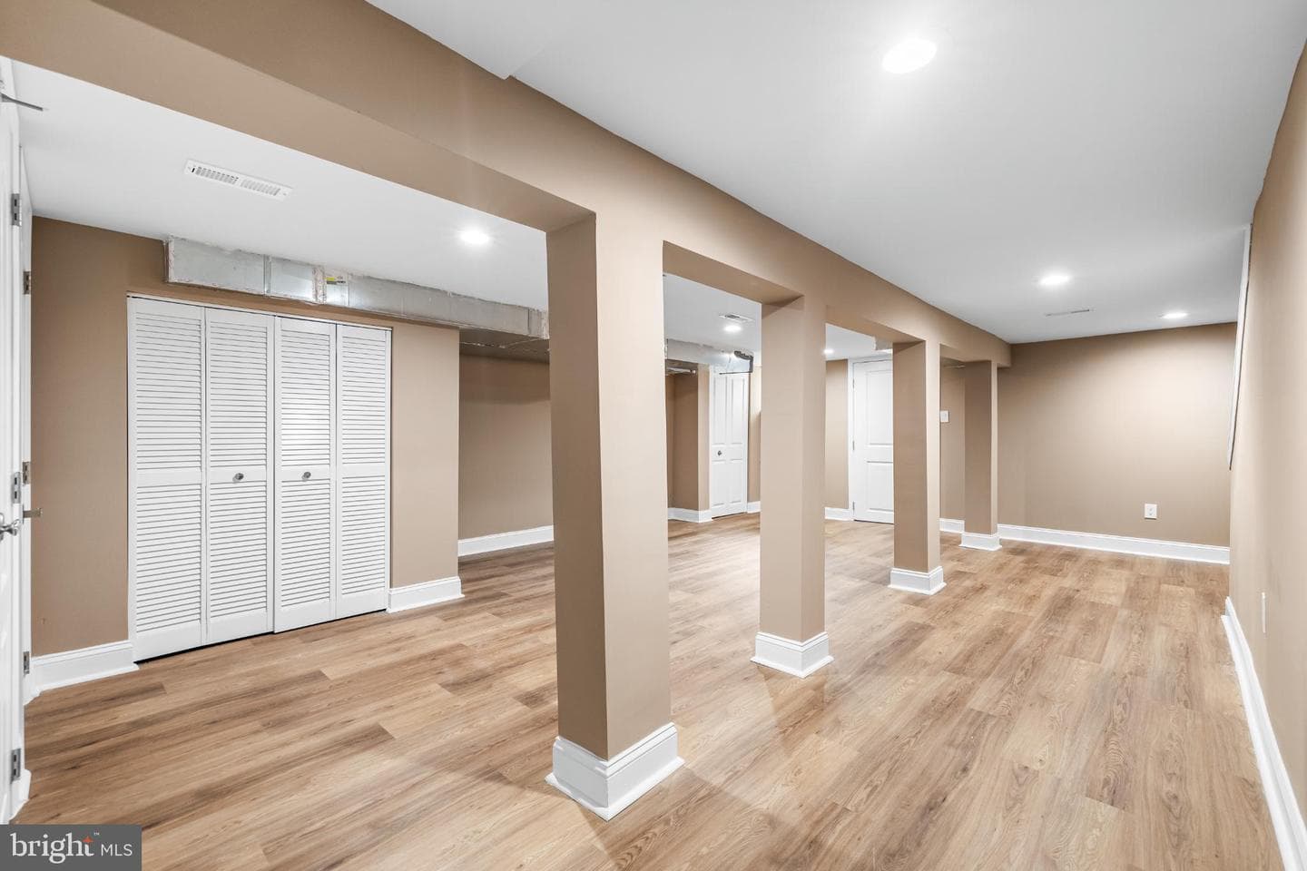 3507 Holmes Avenue photo 45