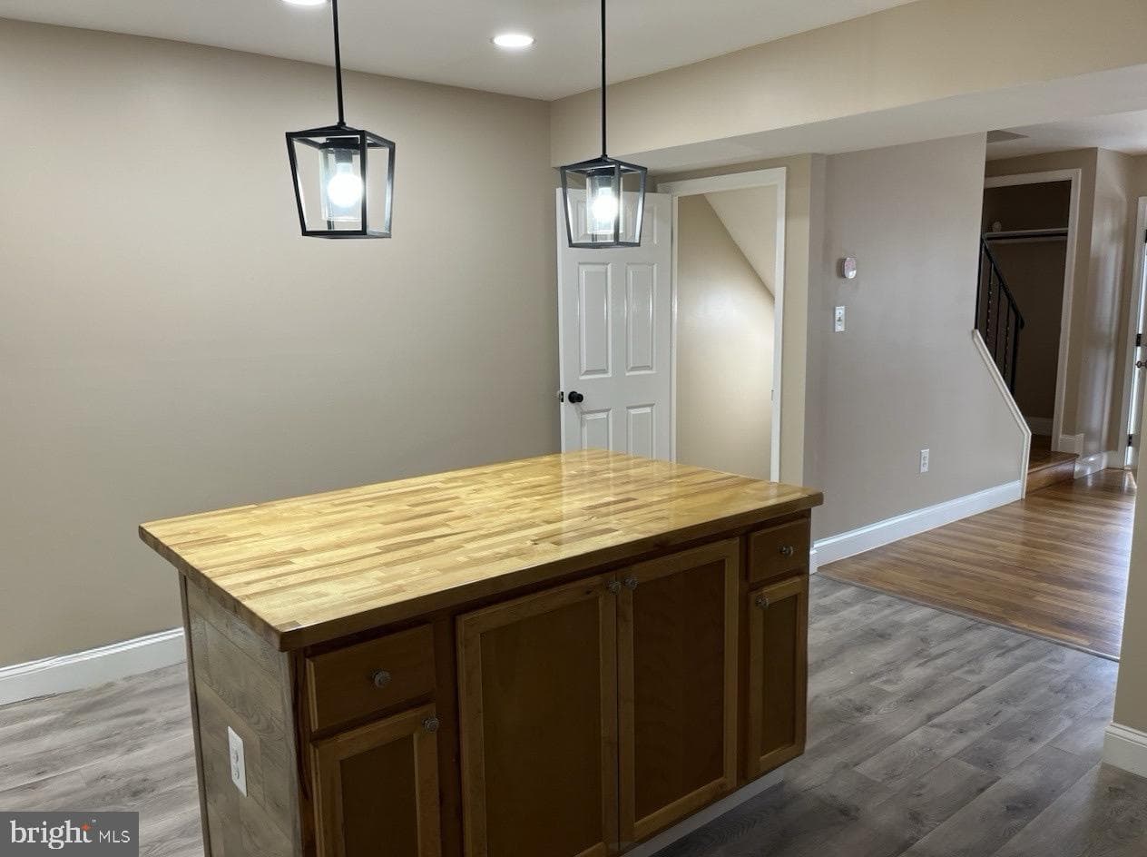 4865 Melbourne Road photo 4