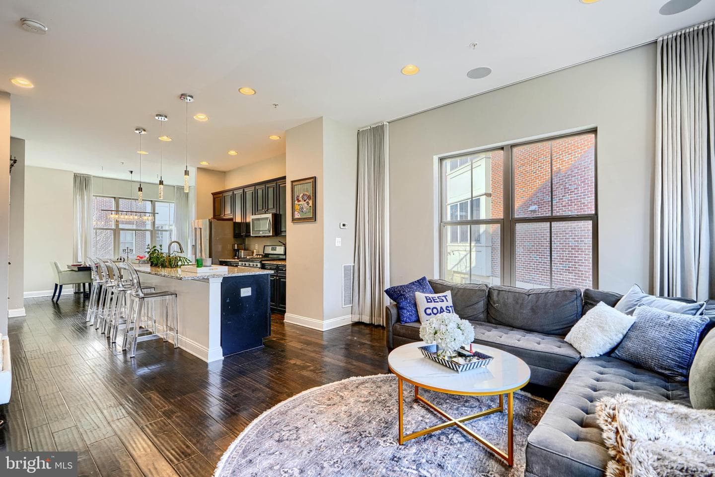 1313 Benjamin Street photo 11