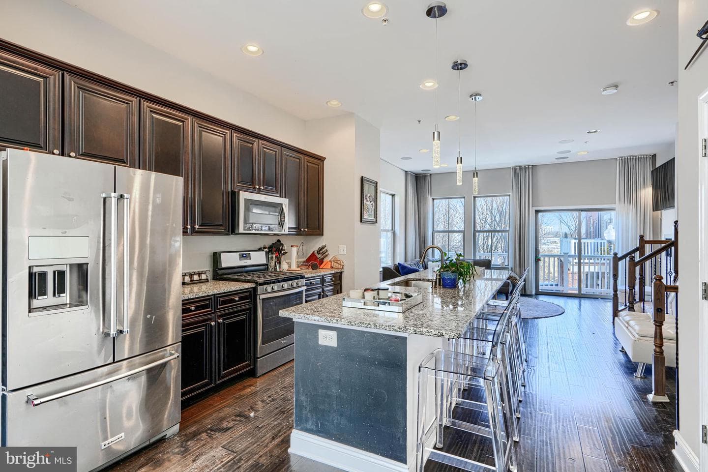 1313 Benjamin Street photo 15