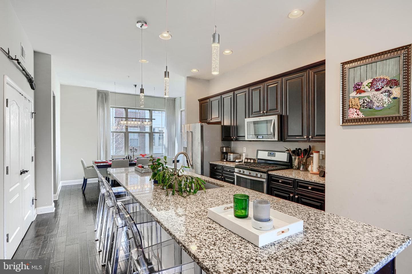 1313 Benjamin Street photo 17