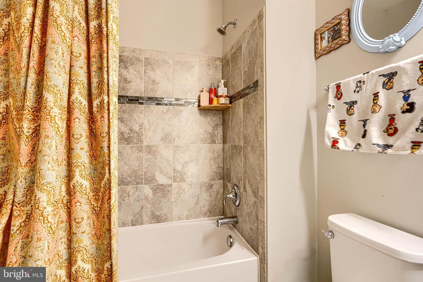 1313 Benjamin Street photo 32