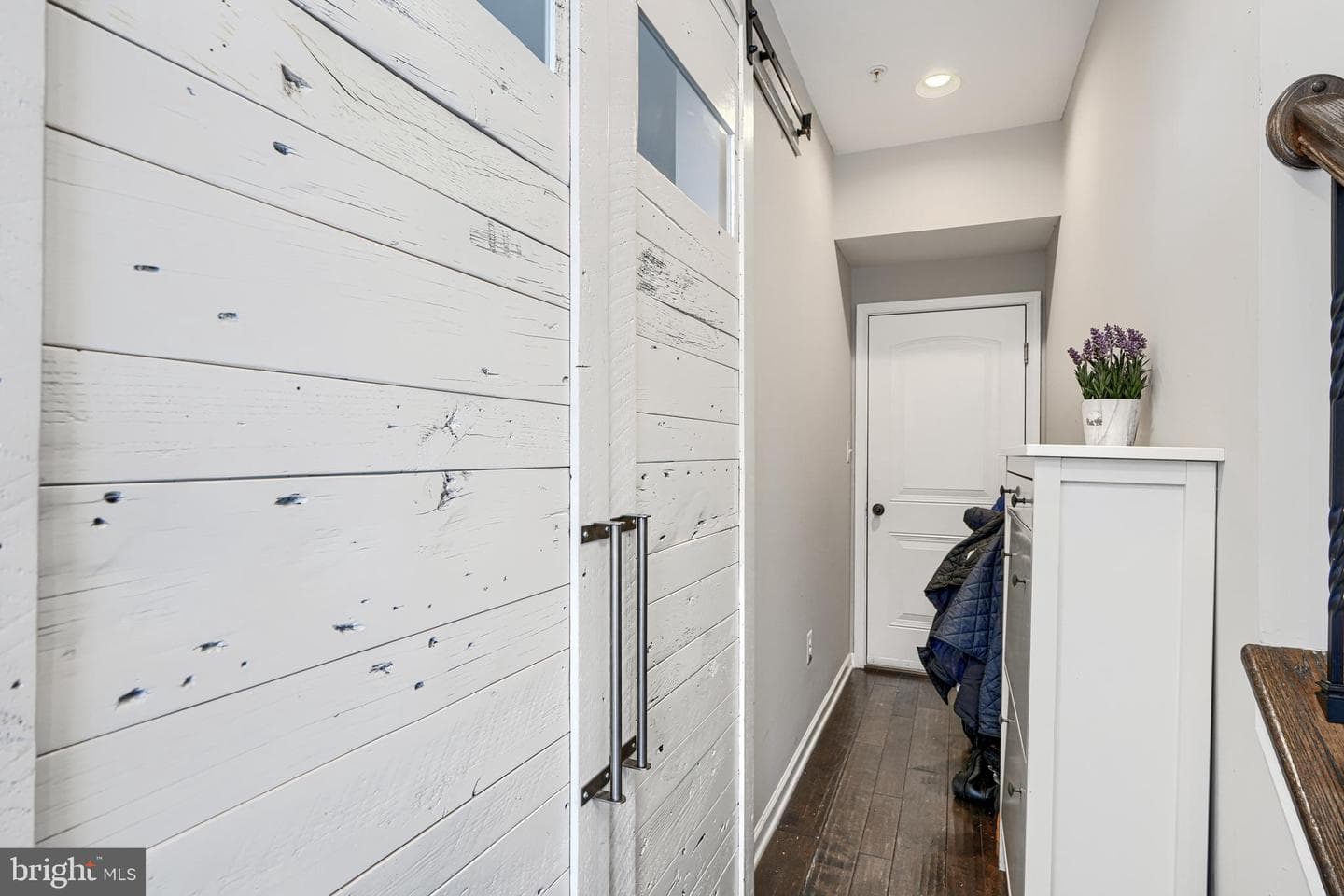 1313 Benjamin Street photo 43