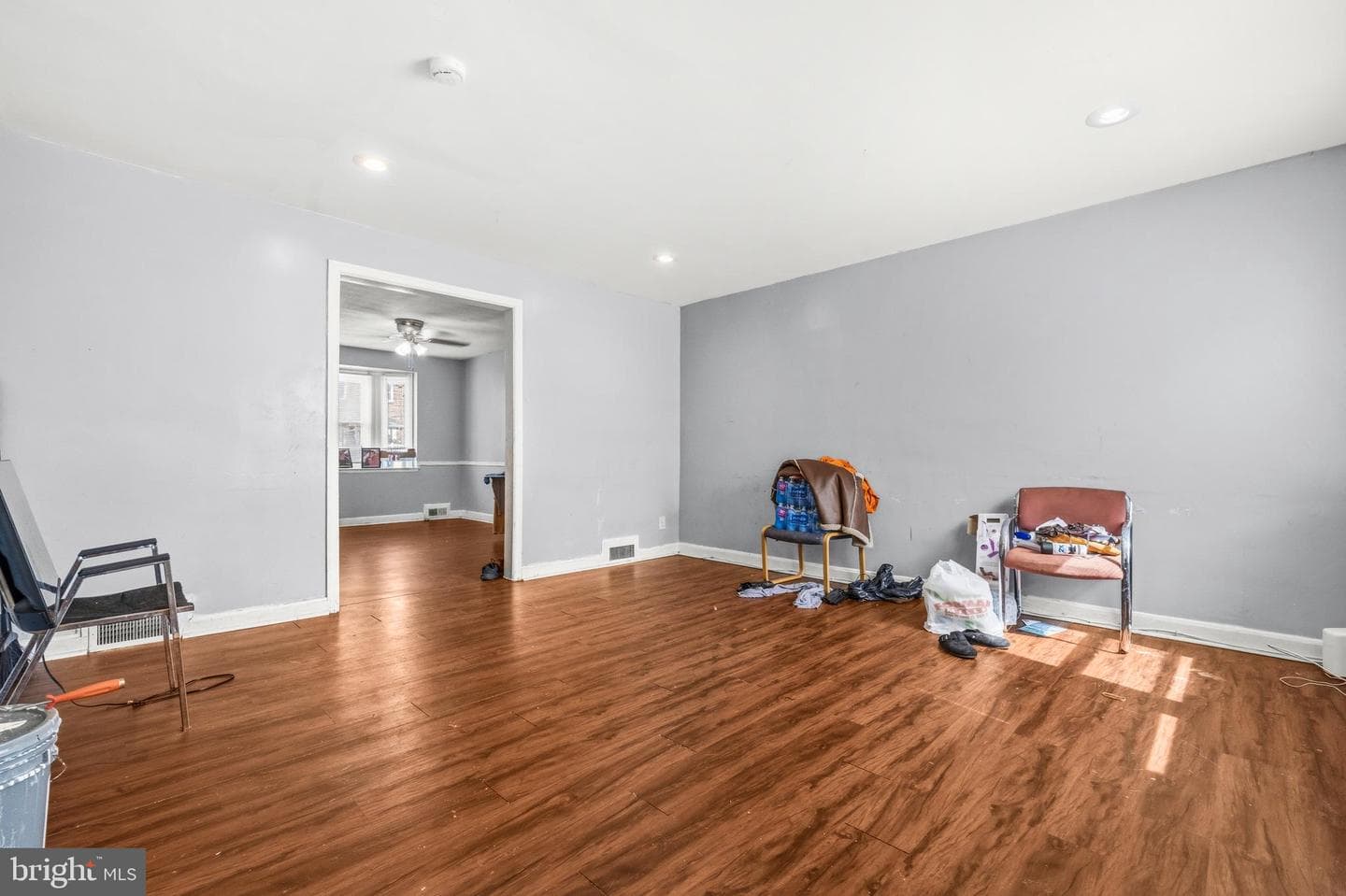 1636 Pentwood Road photo 3
