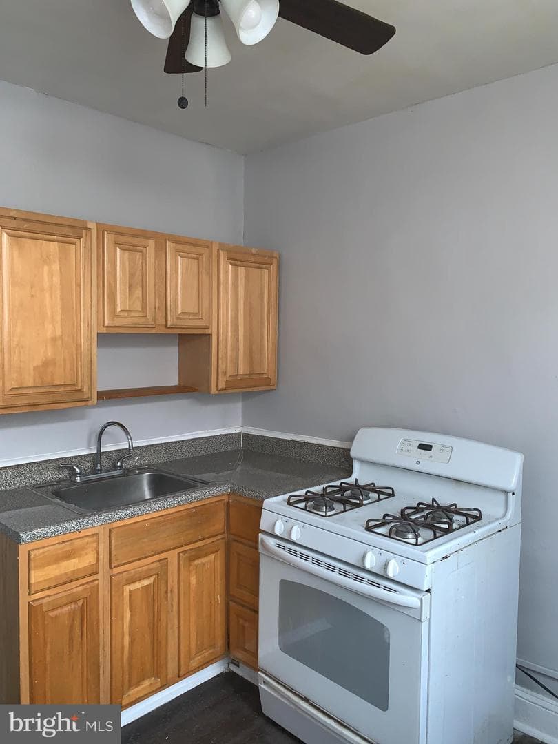 2528 Aisquith Street photo 4