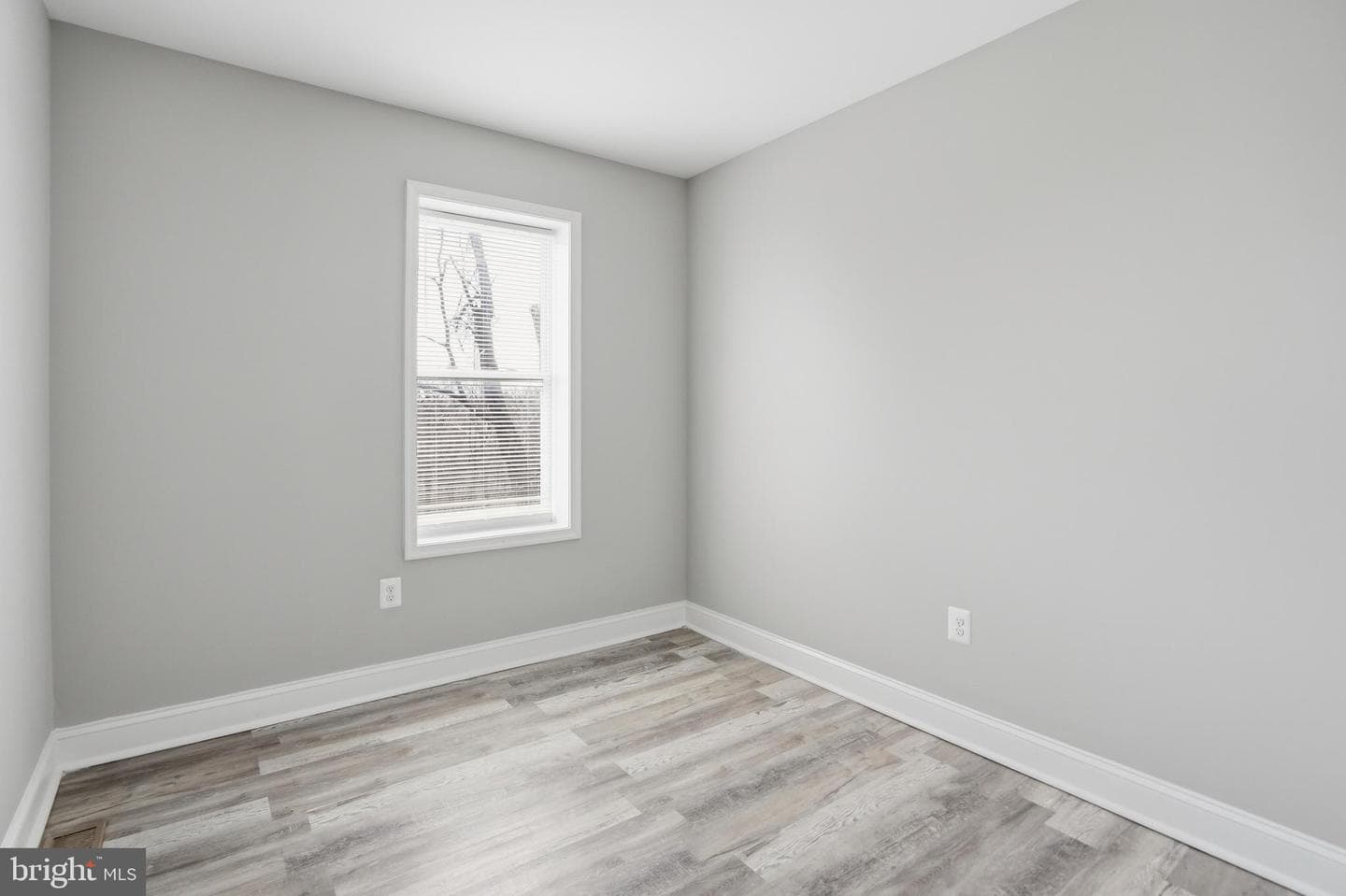 3445 Cottage Avenue photo 21