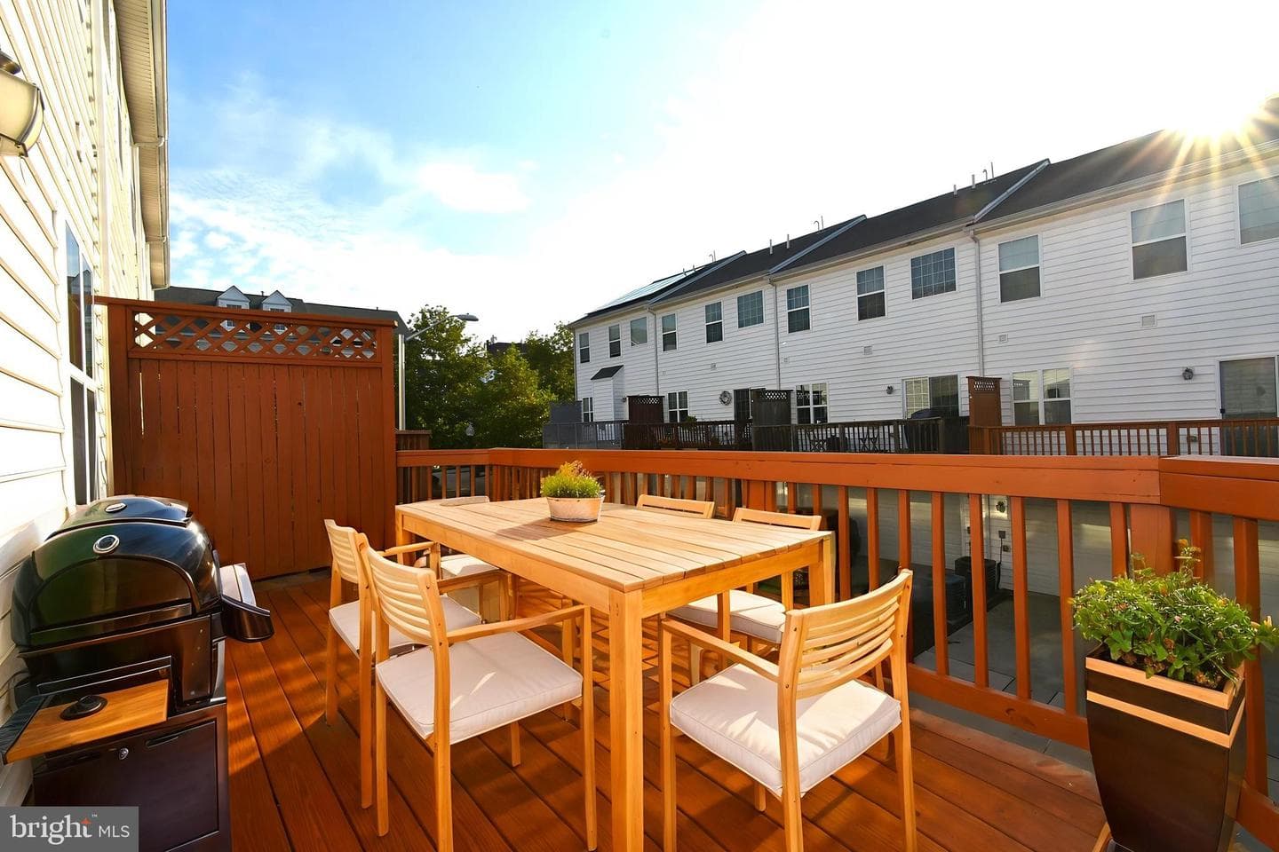 877 Ryan Street photo 19