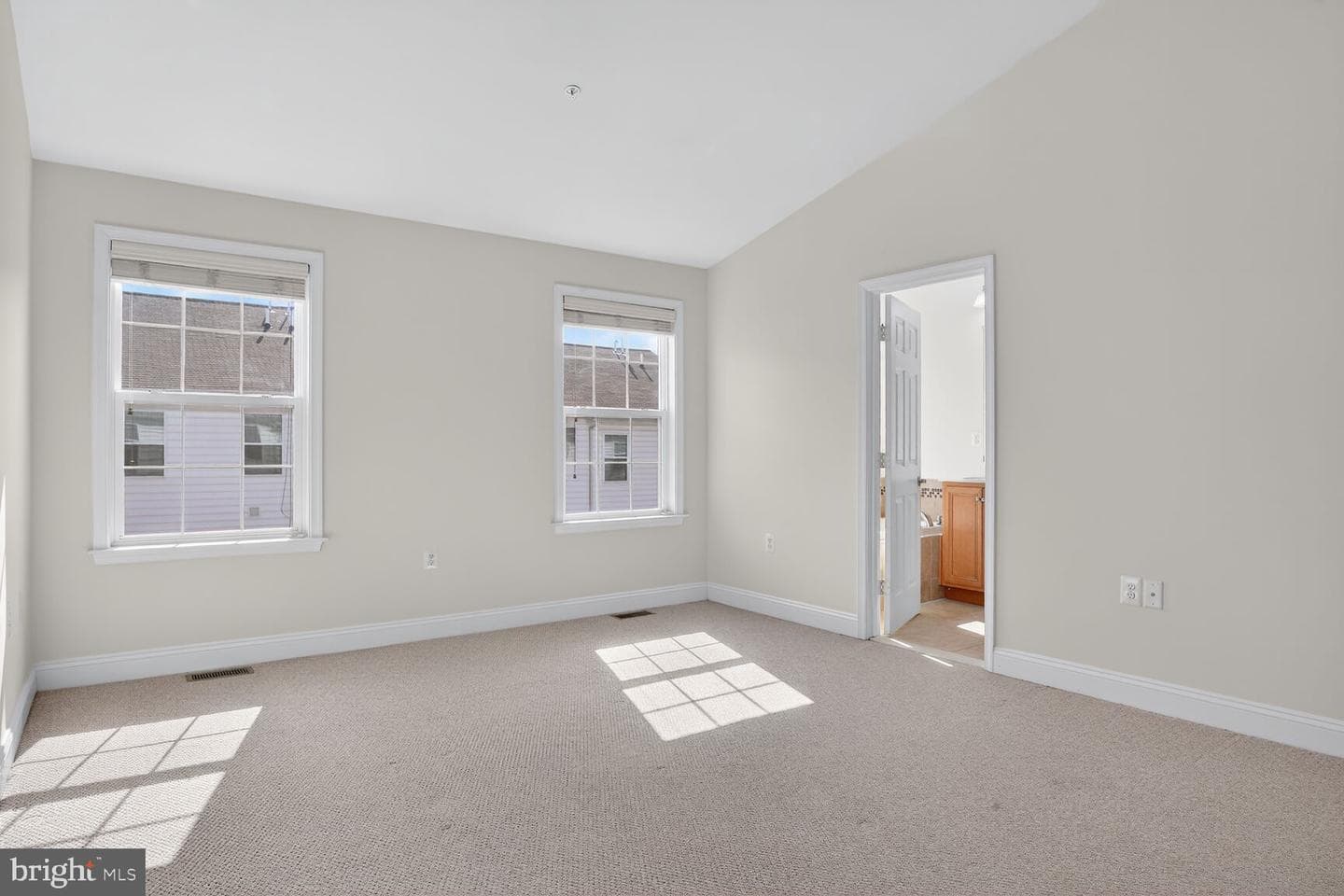 877 Ryan Street photo 34