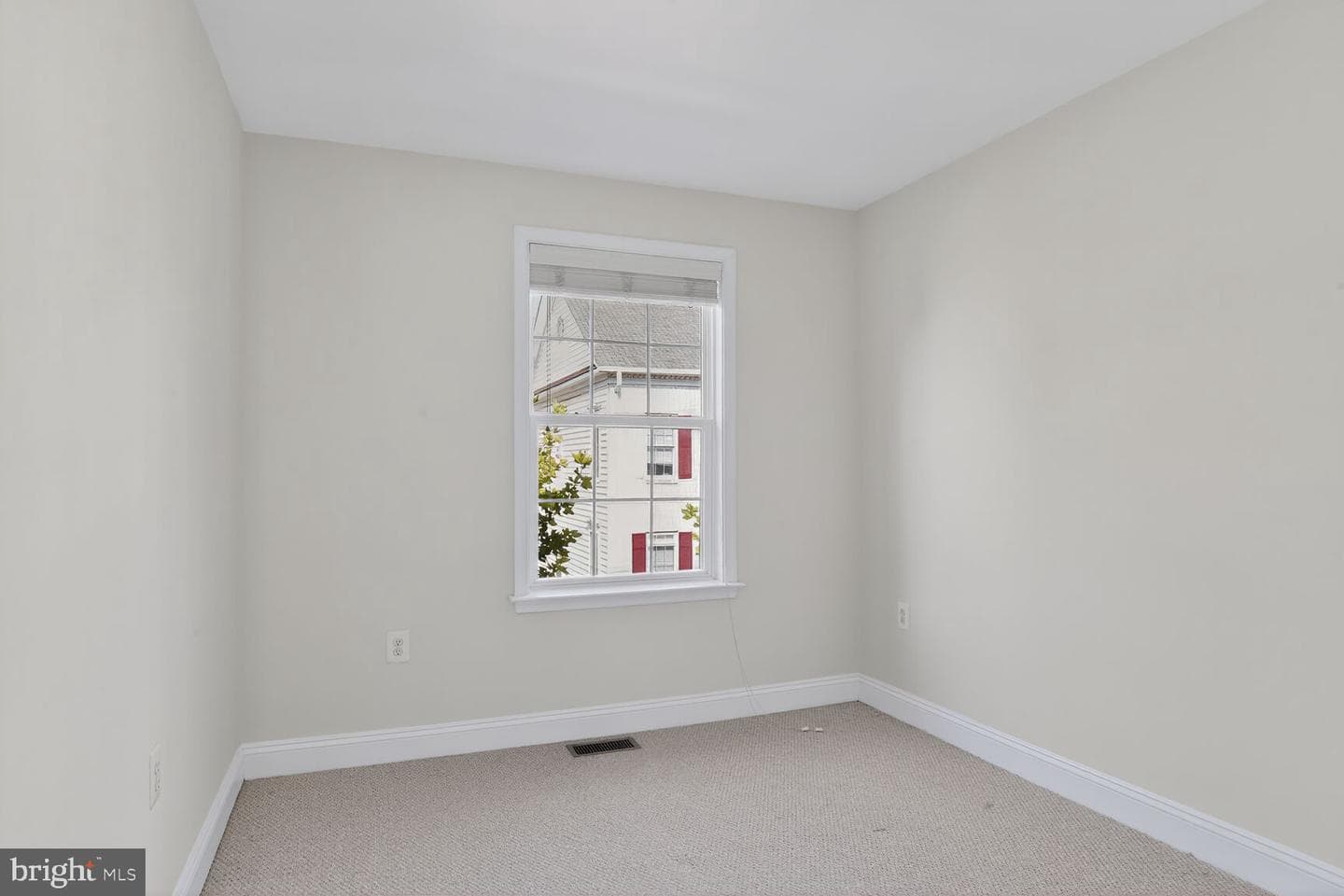 877 Ryan Street photo 38
