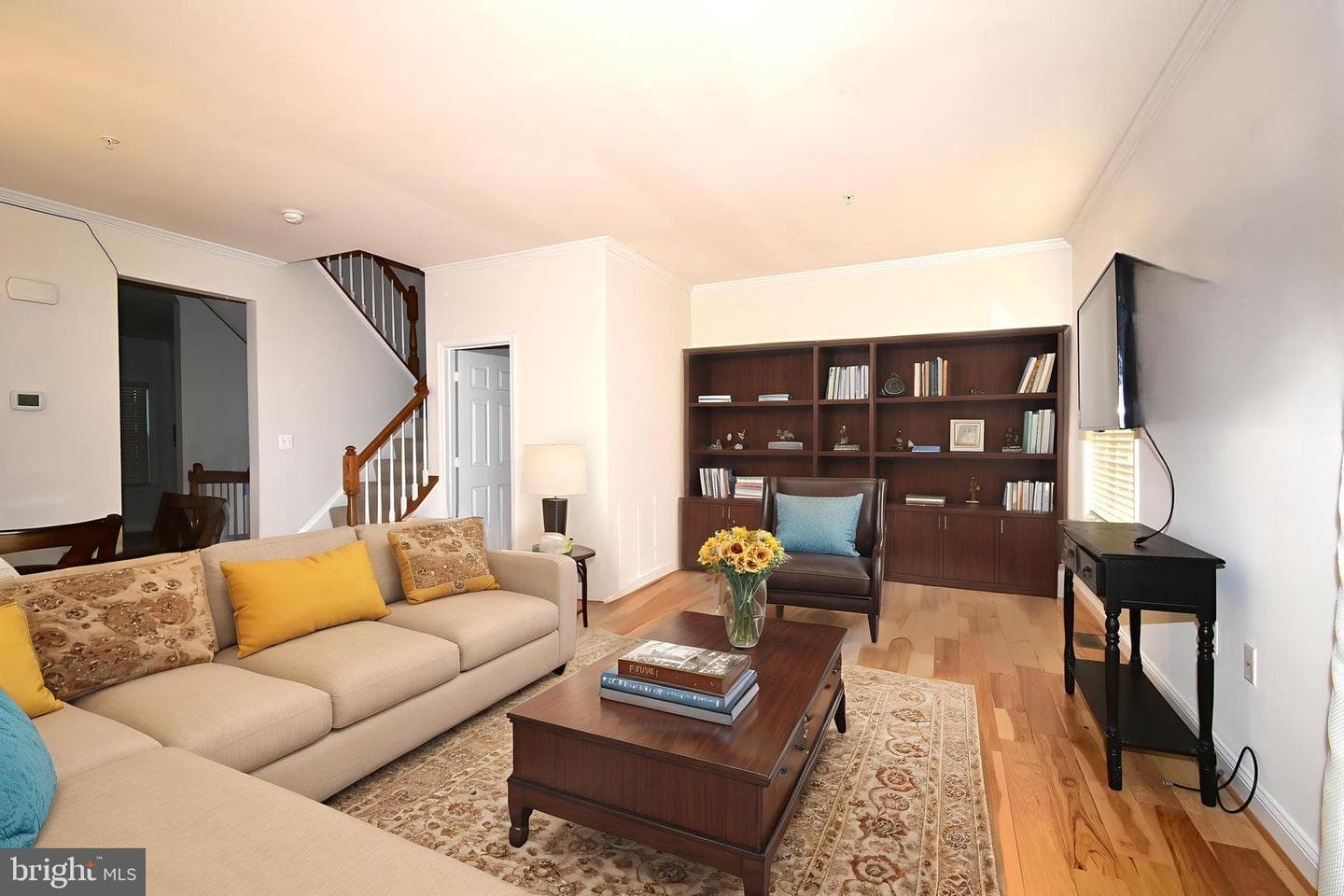 877 Ryan Street photo 5