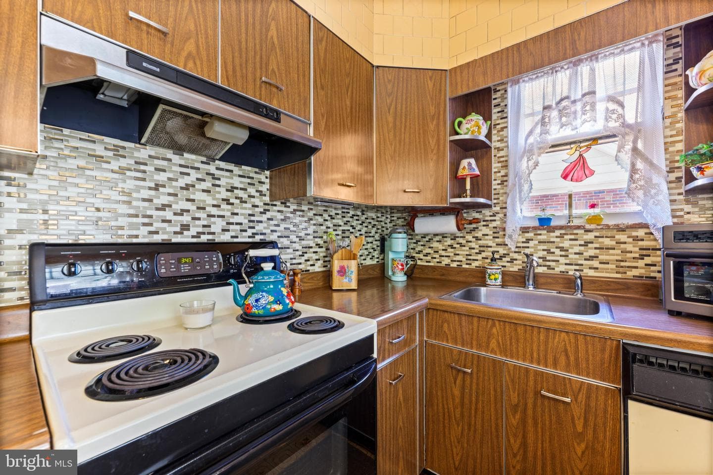 2201 Pelham Avenue photo 19