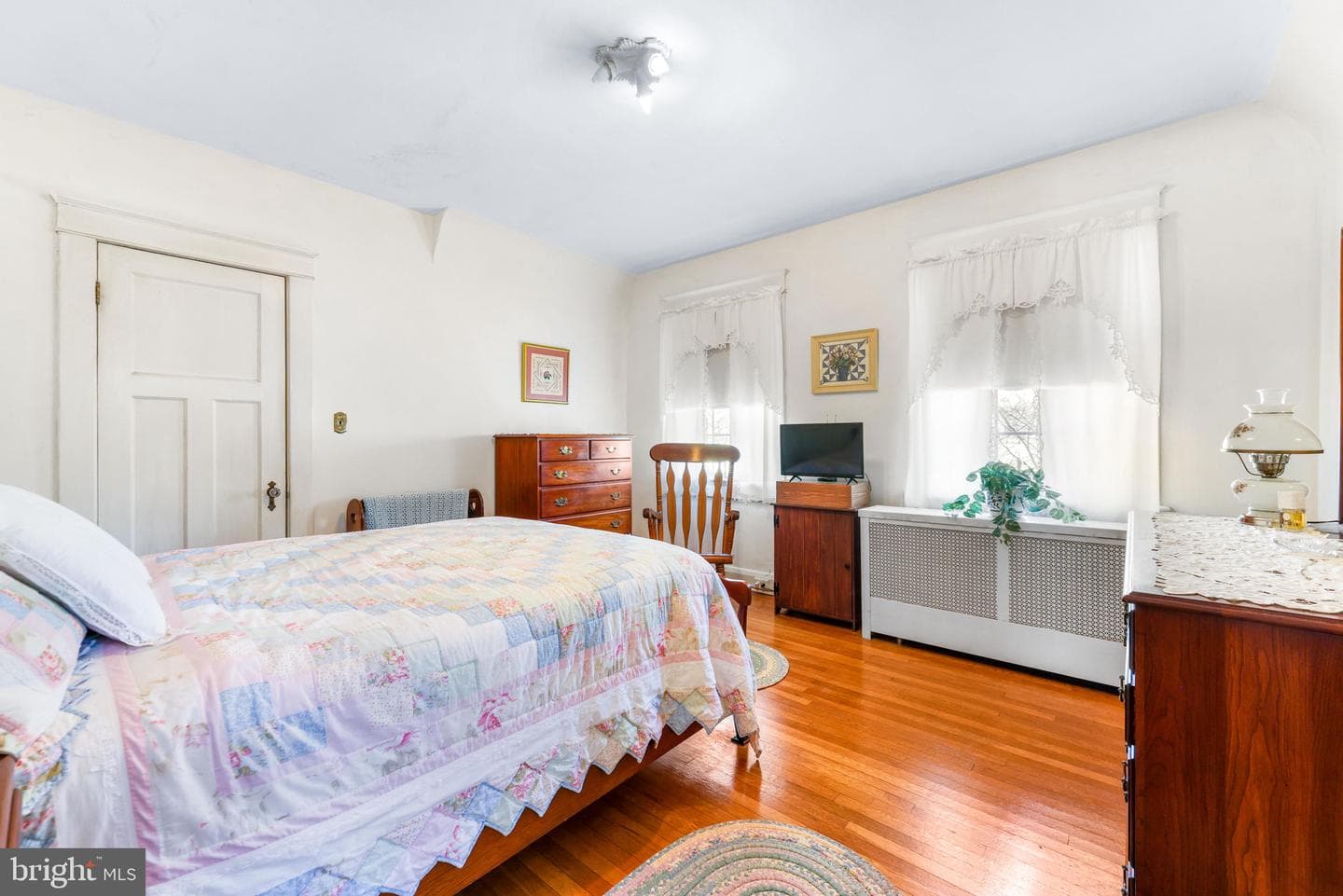 2201 Pelham Avenue photo 36