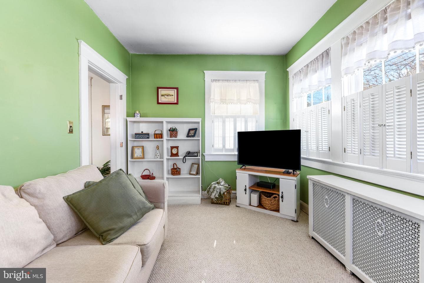 2201 Pelham Avenue photo 5